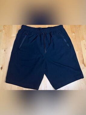 Public Record Standard Fit Jogging shorts Sz L black